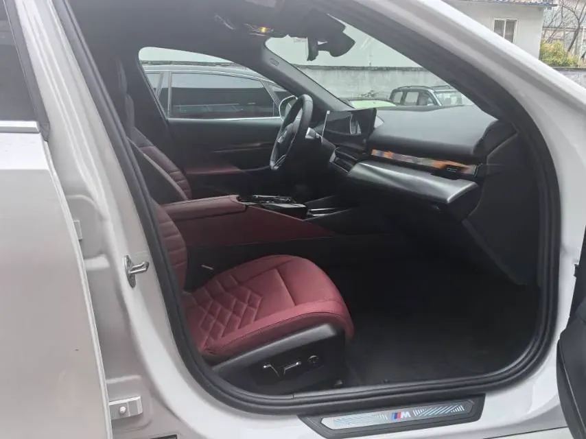 2025 BMW i5 BEV 96.96KWH,autocango,china used car exporter,china ev exporter,chinese used car exporter,chinese used ev exporter