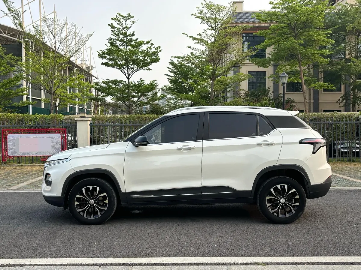 2019 Yema BoJun 1.5L 112HP L4 5MT,autocango,china used car exporter,china ev exporter,chinese used car exporter,chinese used ev exporter