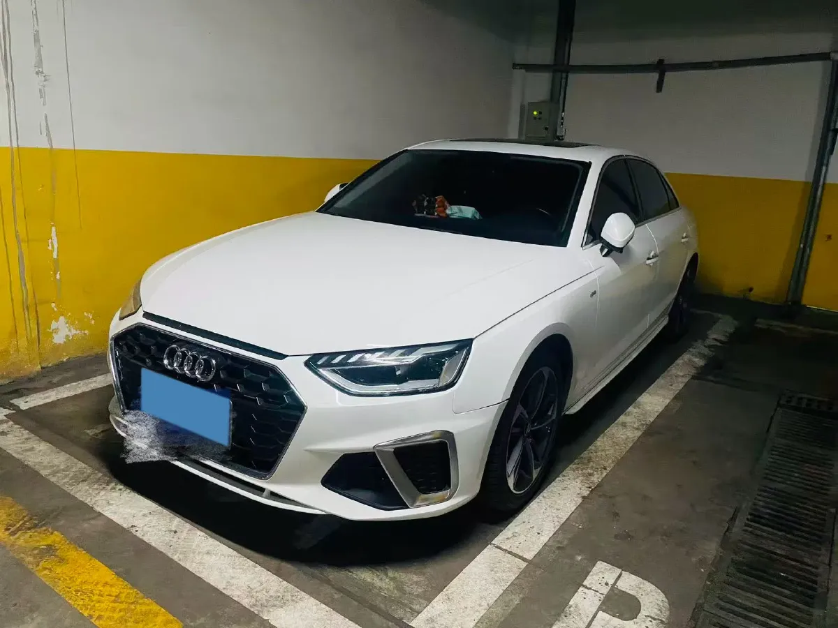 2020 Audi A4L 2.0T 190HP L4 7DCT,autocango,china used car exporter,china ev exporter,chinese used car exporter,chinese used ev exporter