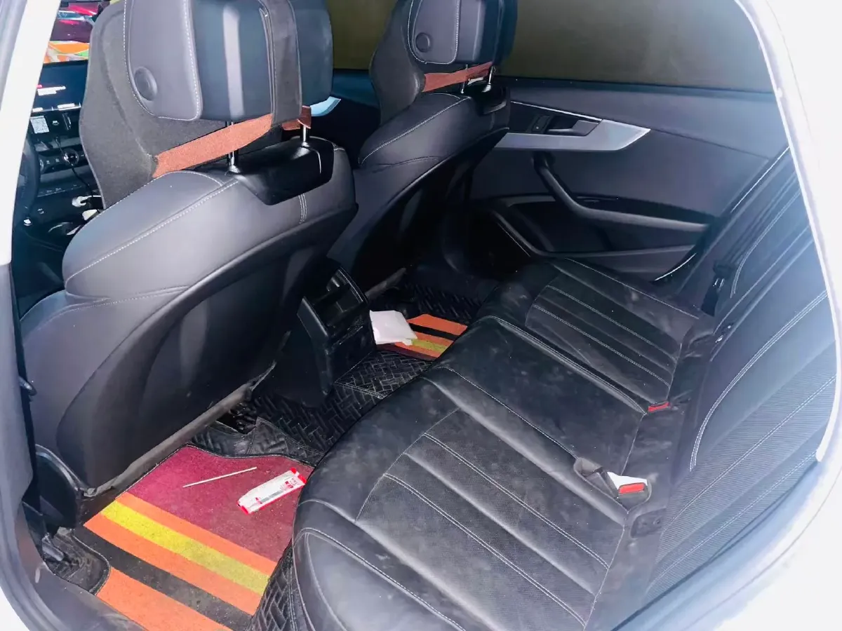 2020 Audi A4L 2.0T 190HP L4 7DCT,autocango,china used car exporter,china ev exporter,chinese used car exporter,chinese used ev exporter