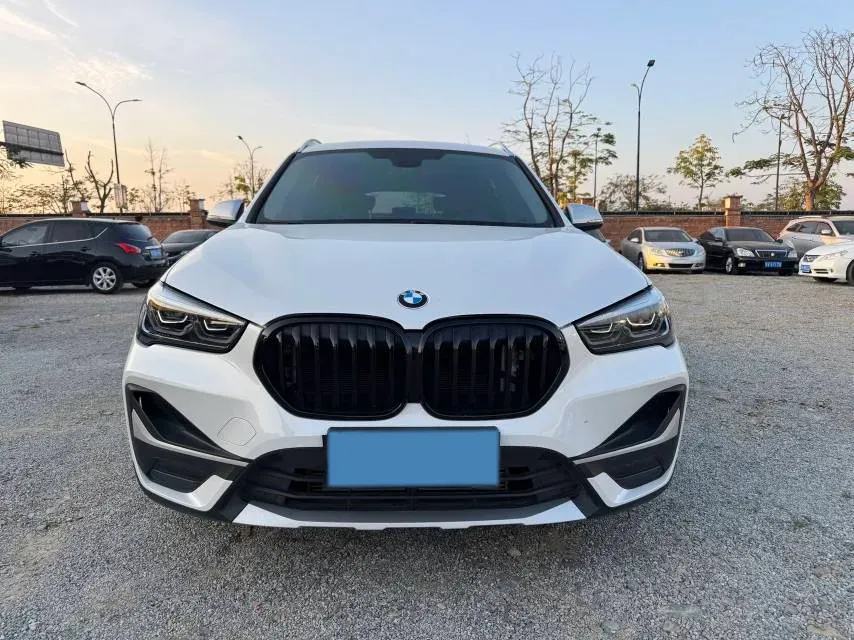 2022 BMW X1 1.5T 140HP L3 7DCT,autocango,china used car exporter,china ev exporter,chinese used car exporter,chinese used ev exporter