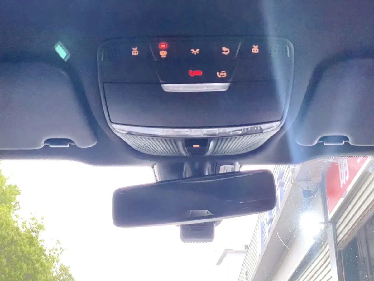 2022 Mercedes-Benz GLC Class 2.0T 258HP L4 9AT,autocango,china used car exporter,china ev exporter,chinese used car exporter,chinese used ev exporter