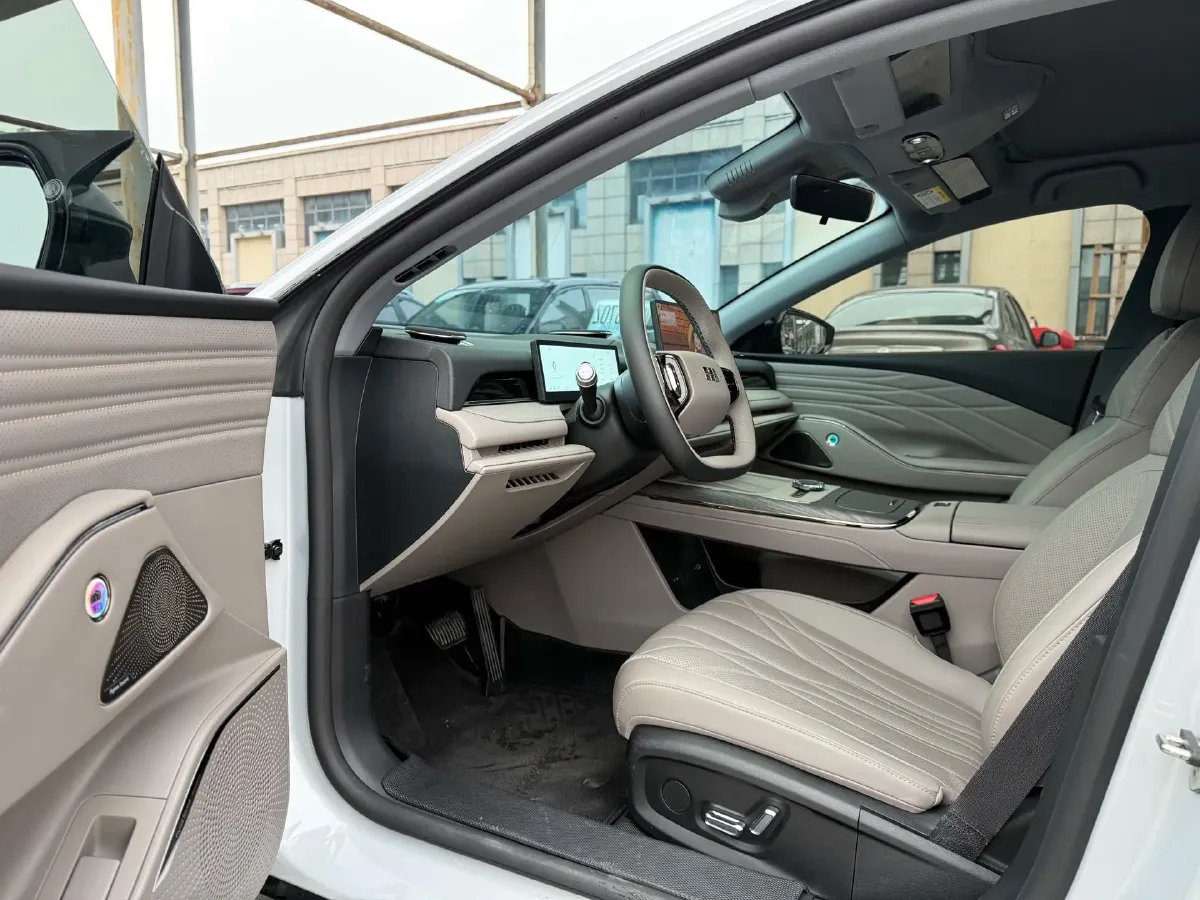 2025 Geely Galaxy Starshine 8 1.5L 112HP L4 1DHT PHEV,autocango,china used car exporter,china ev exporter,chinese used car exporter,chinese used ev exporter