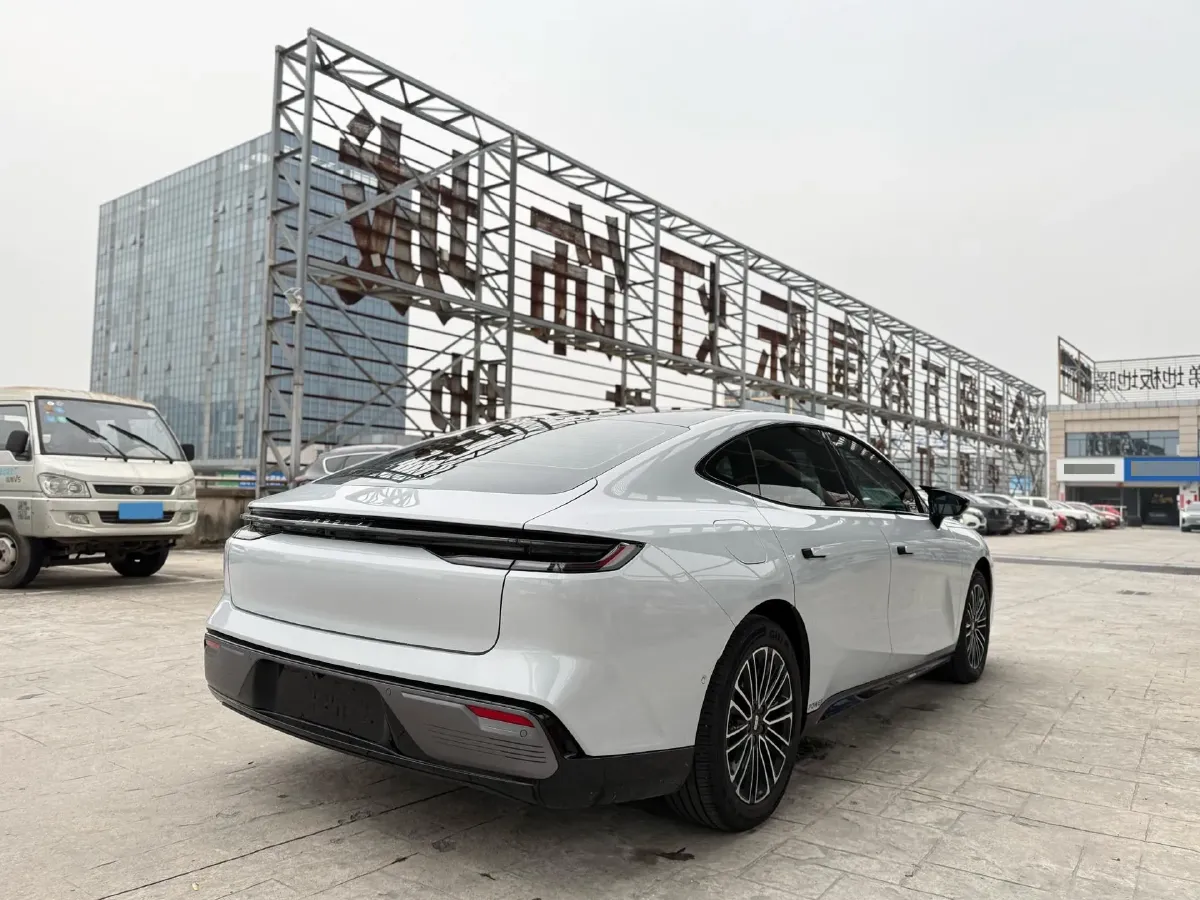 2025 Geely Galaxy Starshine 8 1.5L 112HP L4 1DHT PHEV,autocango,china used car exporter,china ev exporter,chinese used car exporter,chinese used ev exporter
