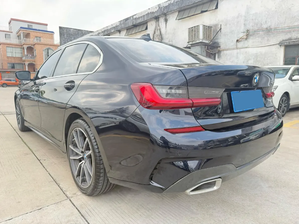 2022 BMW 3 Series 2.0T 156HP L4 8AT,autocango,china used car exporter,china ev exporter,chinese used car exporter,chinese used ev exporter