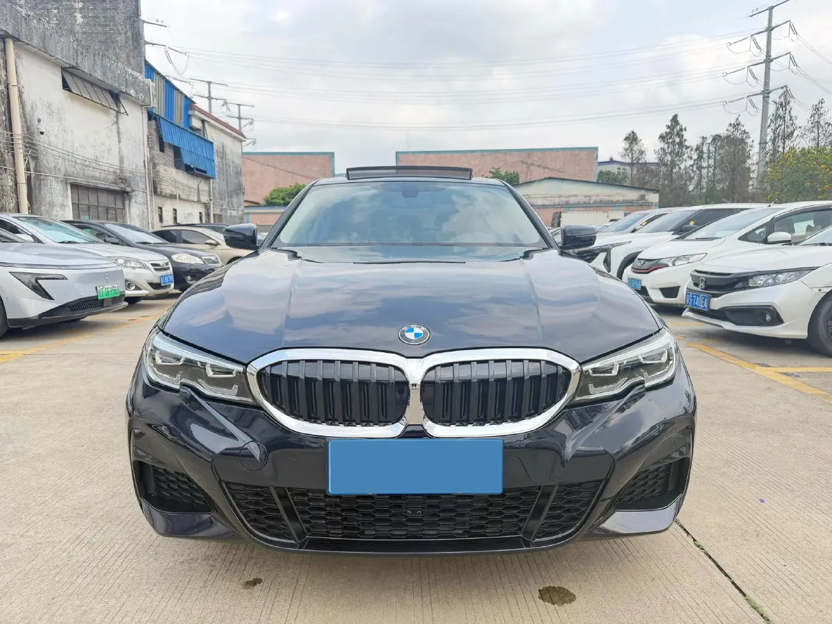 2022 BMW 3 Series 2.0T 156HP L4 8AT,autocango,china used car exporter,china ev exporter,chinese used car exporter,chinese used ev exporter