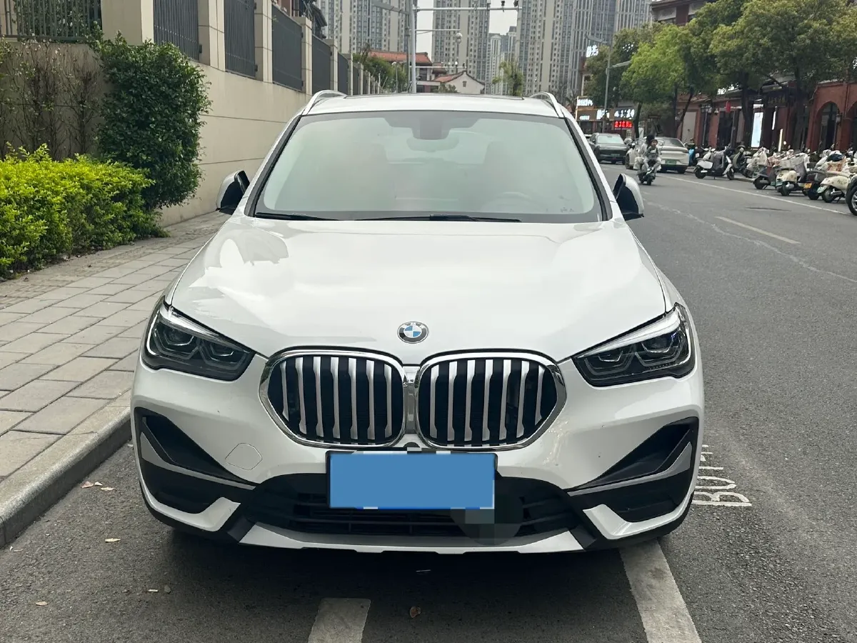 2020 BMW X1 1.5T 140HP L3 7DCT,autocango,china used car exporter,china ev exporter,chinese used car exporter,chinese used ev exporter