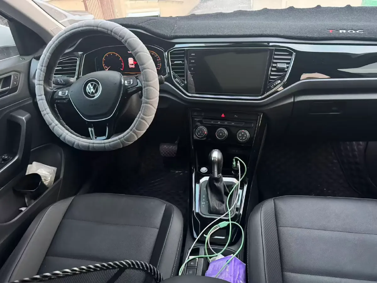 2022 Volkswagen T-Roc 1.4T 150HP L4 7DCT,autocango,china used car exporter,china ev exporter,chinese used car exporter,chinese used ev exporter