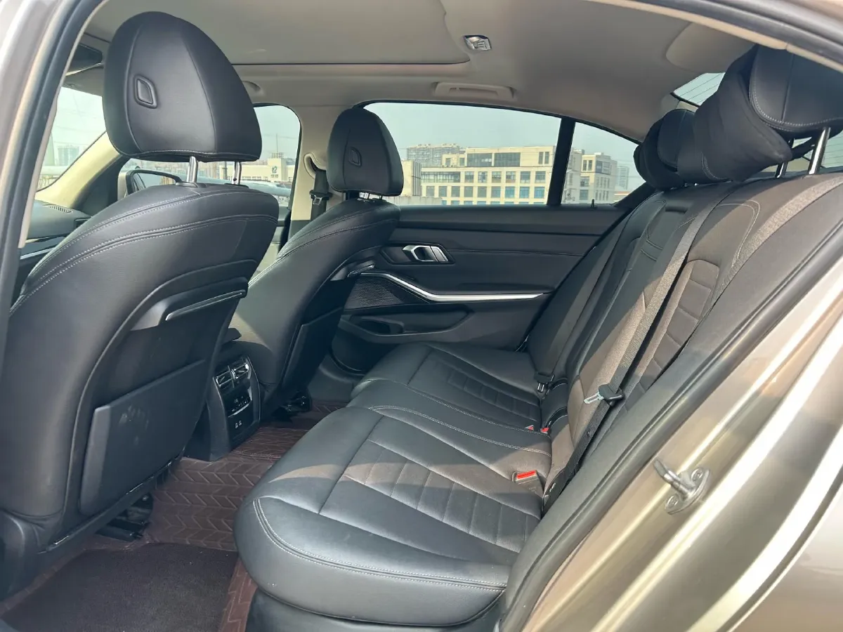 2020 BMW 3 Series 2.0T 184HP L4 8AT,autocango,china used car exporter,china ev exporter,chinese used car exporter,chinese used ev exporter