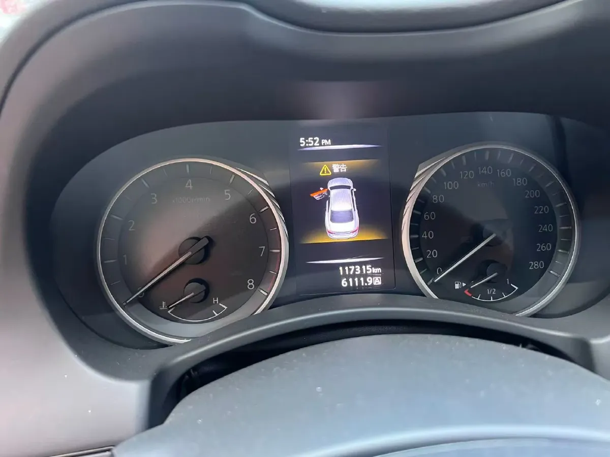 2018 Jeep Grand Commander 2.0T 265HP L4 9AT,autocango,china used car exporter,china ev exporter,chinese used car exporter,chinese used ev exporter