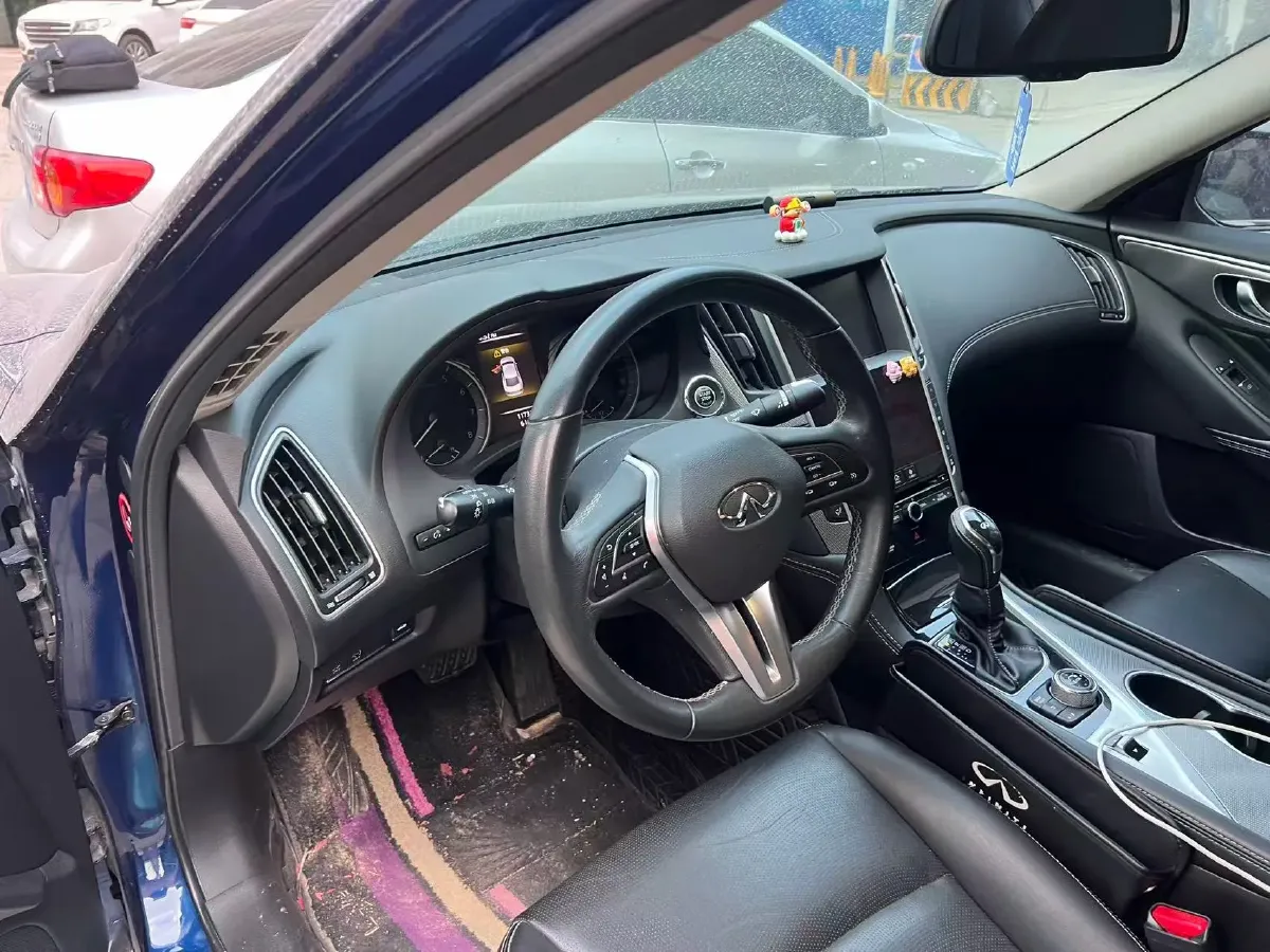 2018 Jeep Grand Commander 2.0T 265HP L4 9AT,autocango,china used car exporter,china ev exporter,chinese used car exporter,chinese used ev exporter