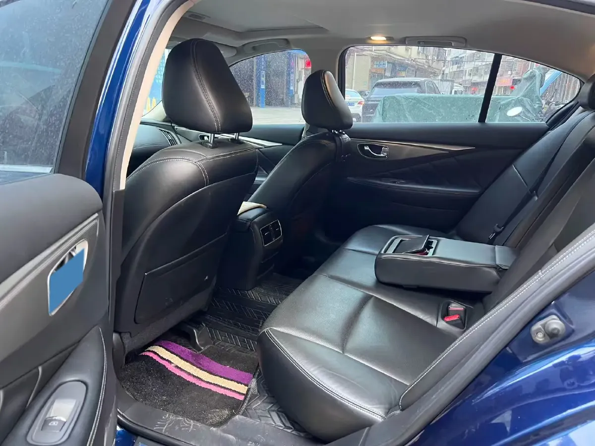 2018 Jeep Grand Commander 2.0T 265HP L4 9AT,autocango,china used car exporter,china ev exporter,chinese used car exporter,chinese used ev exporter