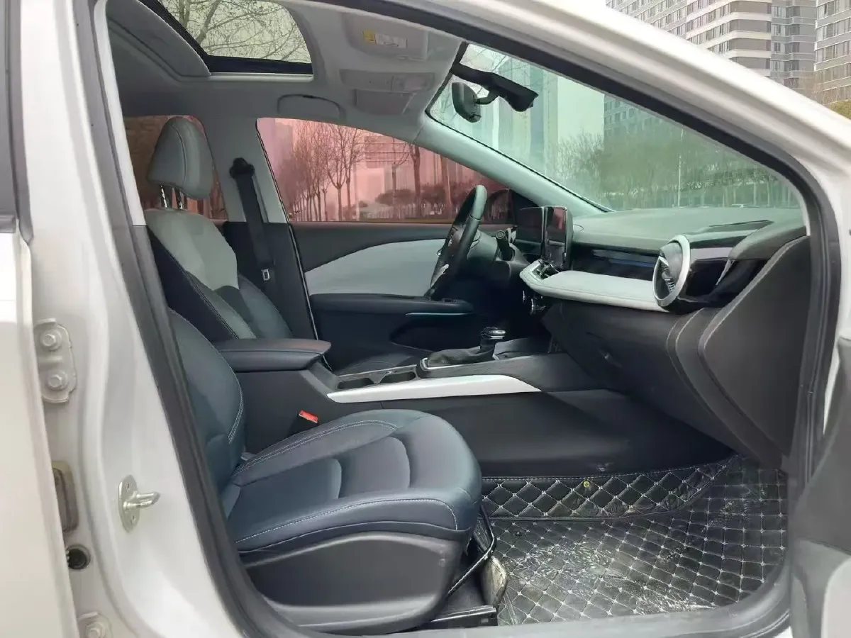 2024 Chevrolet Monza 1.5L 113HP L4 6DCT,autocango,china used car exporter,china ev exporter,chinese used car exporter,chinese used ev exporter