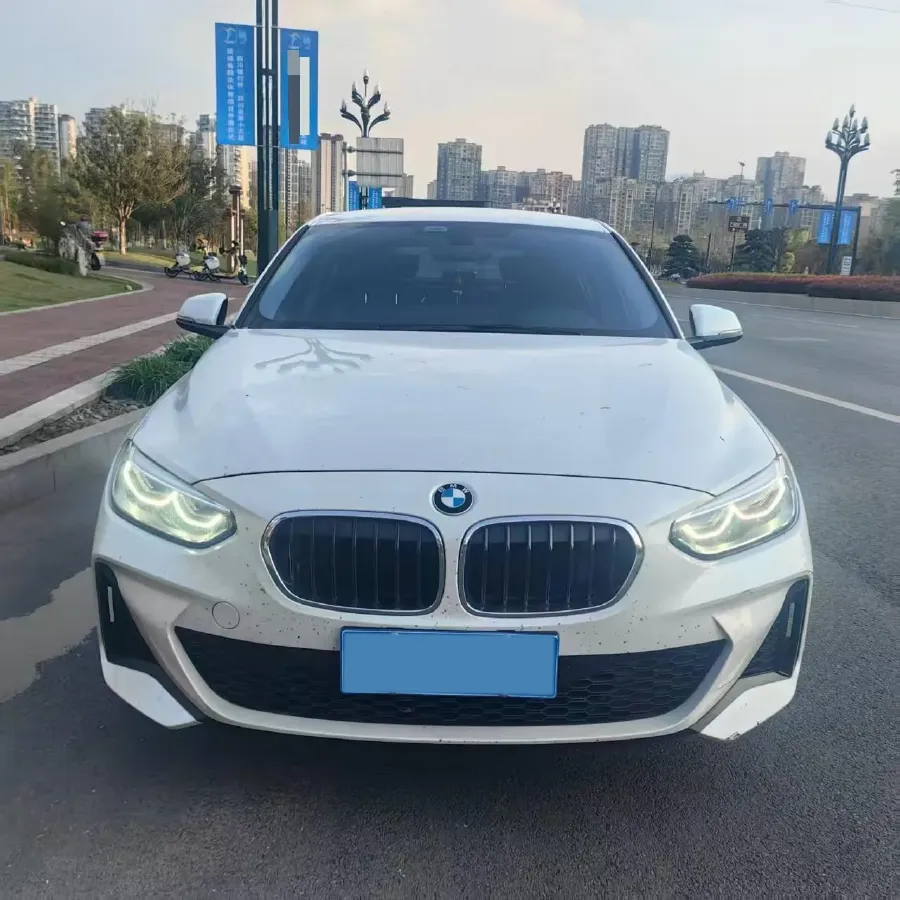 2022 BMW 1 Series 1.5T 140HP L3 7DCT,autocango,china used car exporter,china ev exporter,chinese used car exporter,chinese used ev exporter