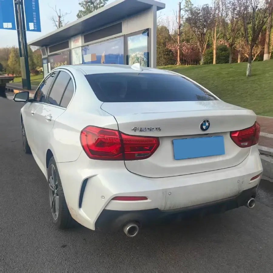 2022 BMW 1 Series 1.5T 140HP L3 7DCT,autocango,china used car exporter,china ev exporter,chinese used car exporter,chinese used ev exporter