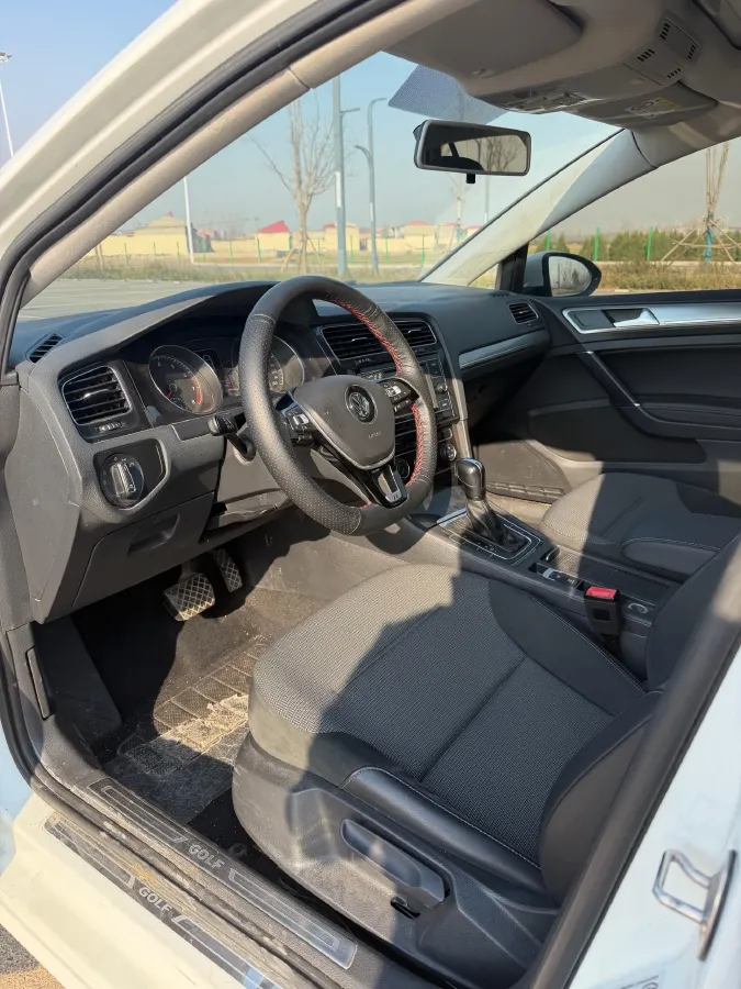 2018 Volkswagen Golf 1.6L 110HP L4 6AT,autocango,china used car exporter,china ev exporter,chinese used car exporter,chinese used ev exporter