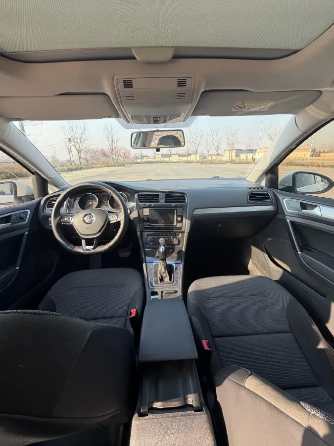 2018 Volkswagen Golf 1.6L 110HP L4 6AT,autocango,china used car exporter,china ev exporter,chinese used car exporter,chinese used ev exporter