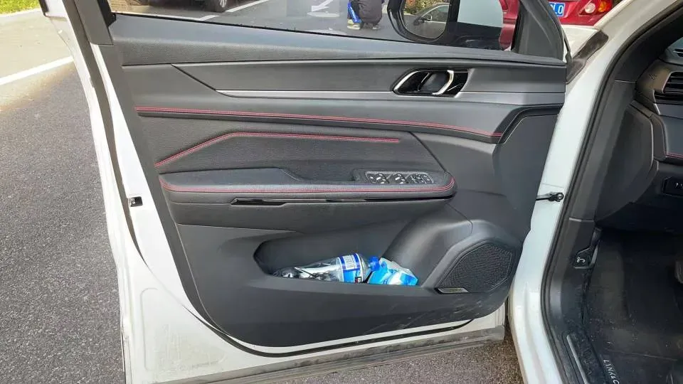 2020 LYNK&CO 05 2.0T 254HP L4 8AT,autocango,china used car exporter,china ev exporter,chinese used car exporter,chinese used ev exporter