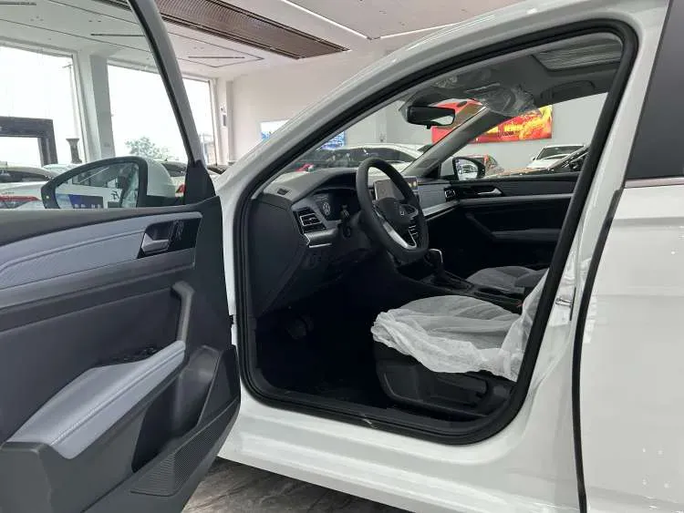 2024 Volkswagen Lavida 1.5T 160HP L4 7DCT,autocango,china used car exporter,china ev exporter,chinese used car exporter,chinese used ev exporter