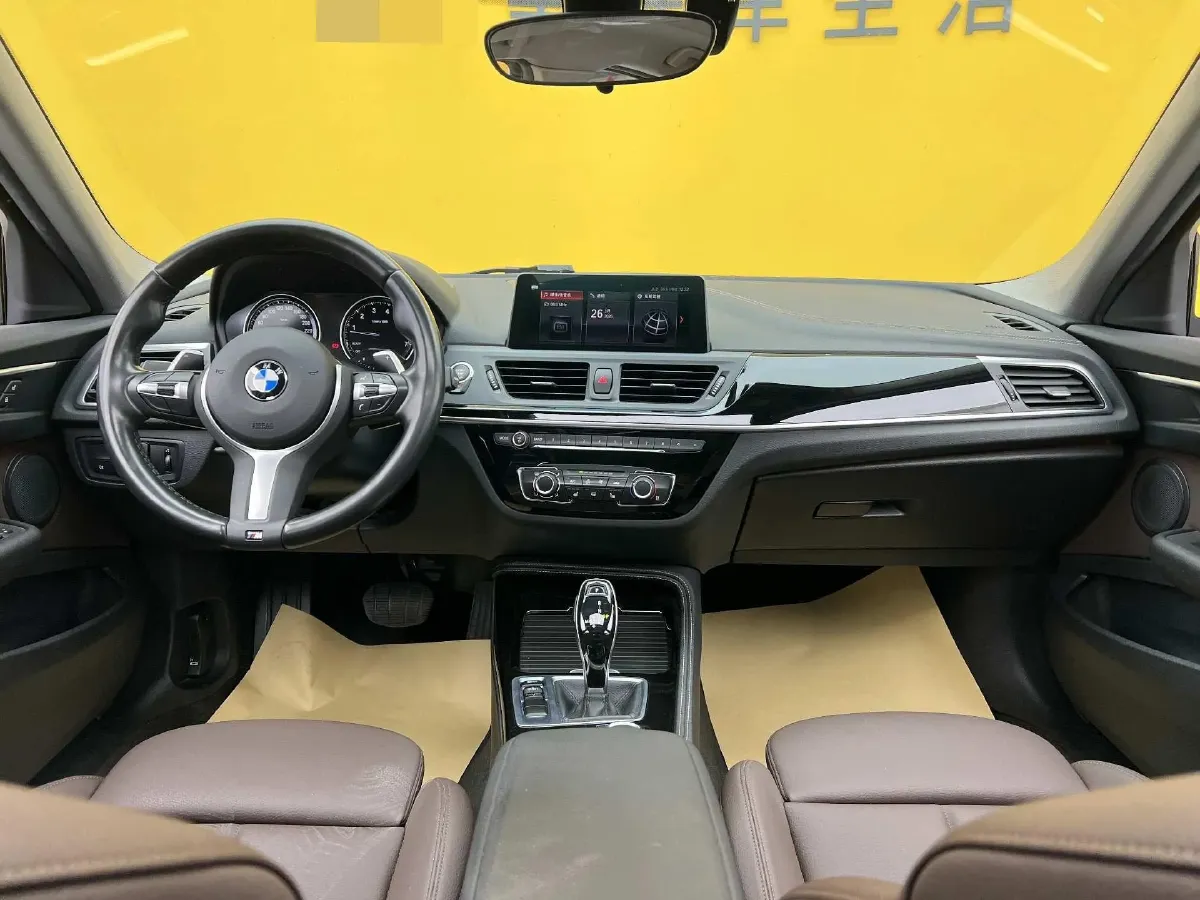 2020 BMW 1 Series 2.0T 192HP L4 7DCT,autocango,china used car exporter,china ev exporter,chinese used car exporter,chinese used ev exporter