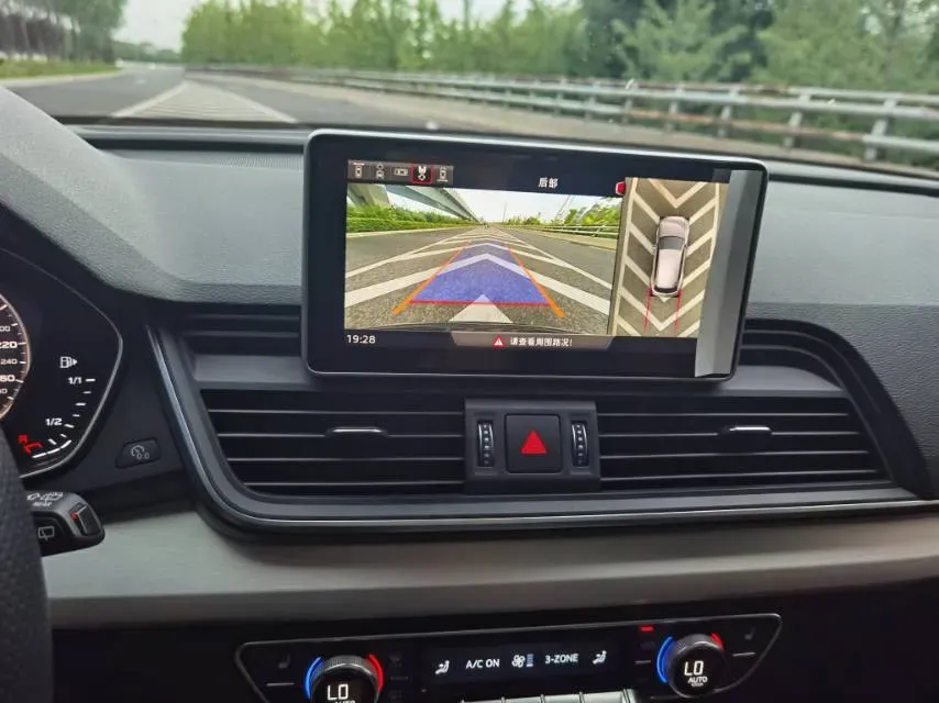 2020 Audi Q5L 2.0T 190HP L4 7DCT,autocango,china used car exporter,china ev exporter,chinese used car exporter,chinese used ev exporter