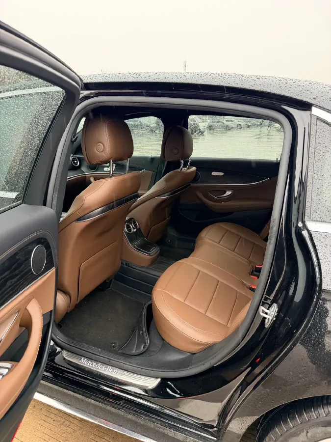 2021 Mercedes-Benz E Class 2.0T 258HP L4 9AT,autocango,china used car exporter,china ev exporter,chinese used car exporter,chinese used ev exporter