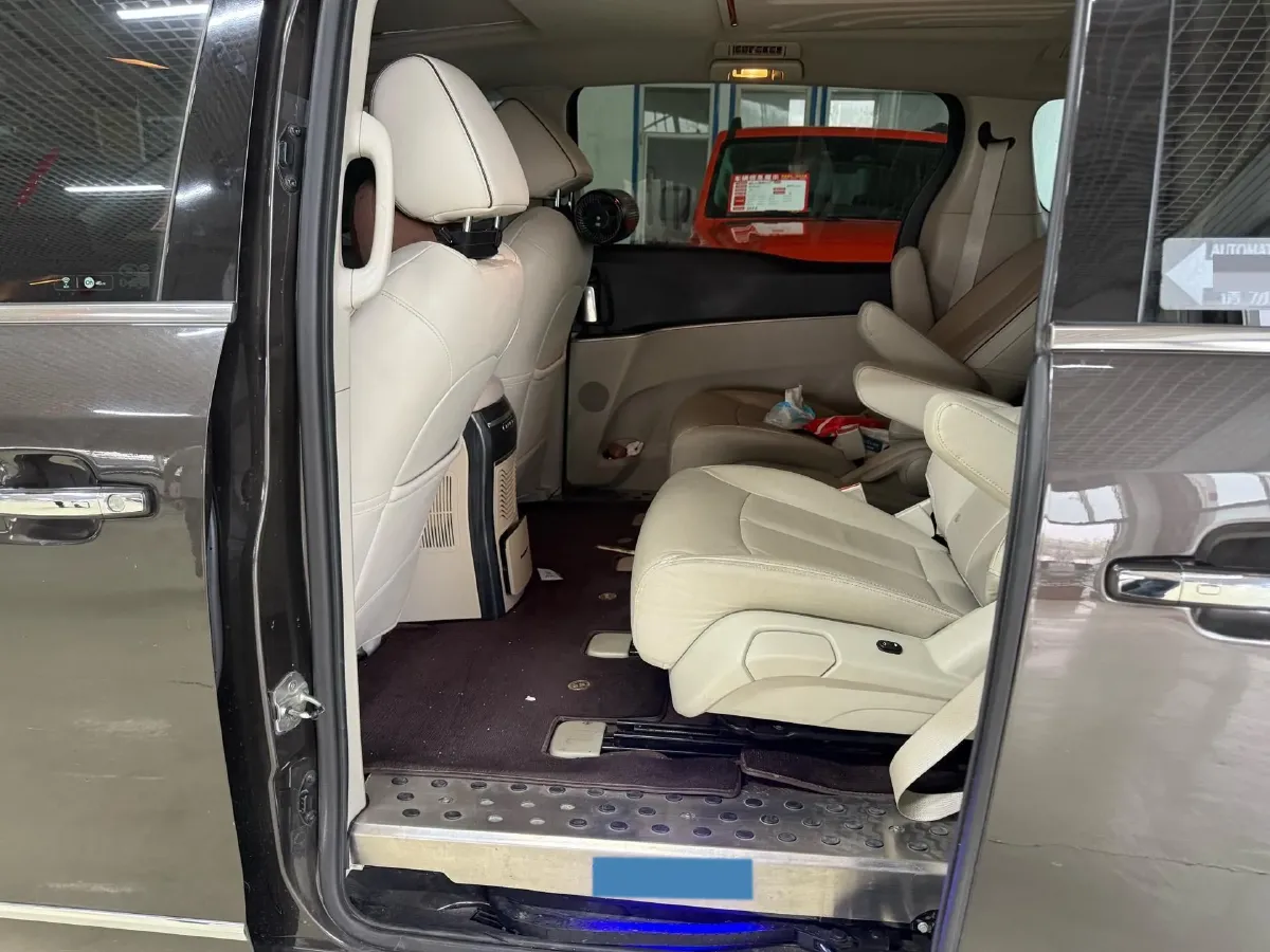 2021 Buick GL8 2.0T 237HP L4 9AT,autocango,china used car exporter,china ev exporter,chinese used car exporter,chinese used ev exporter