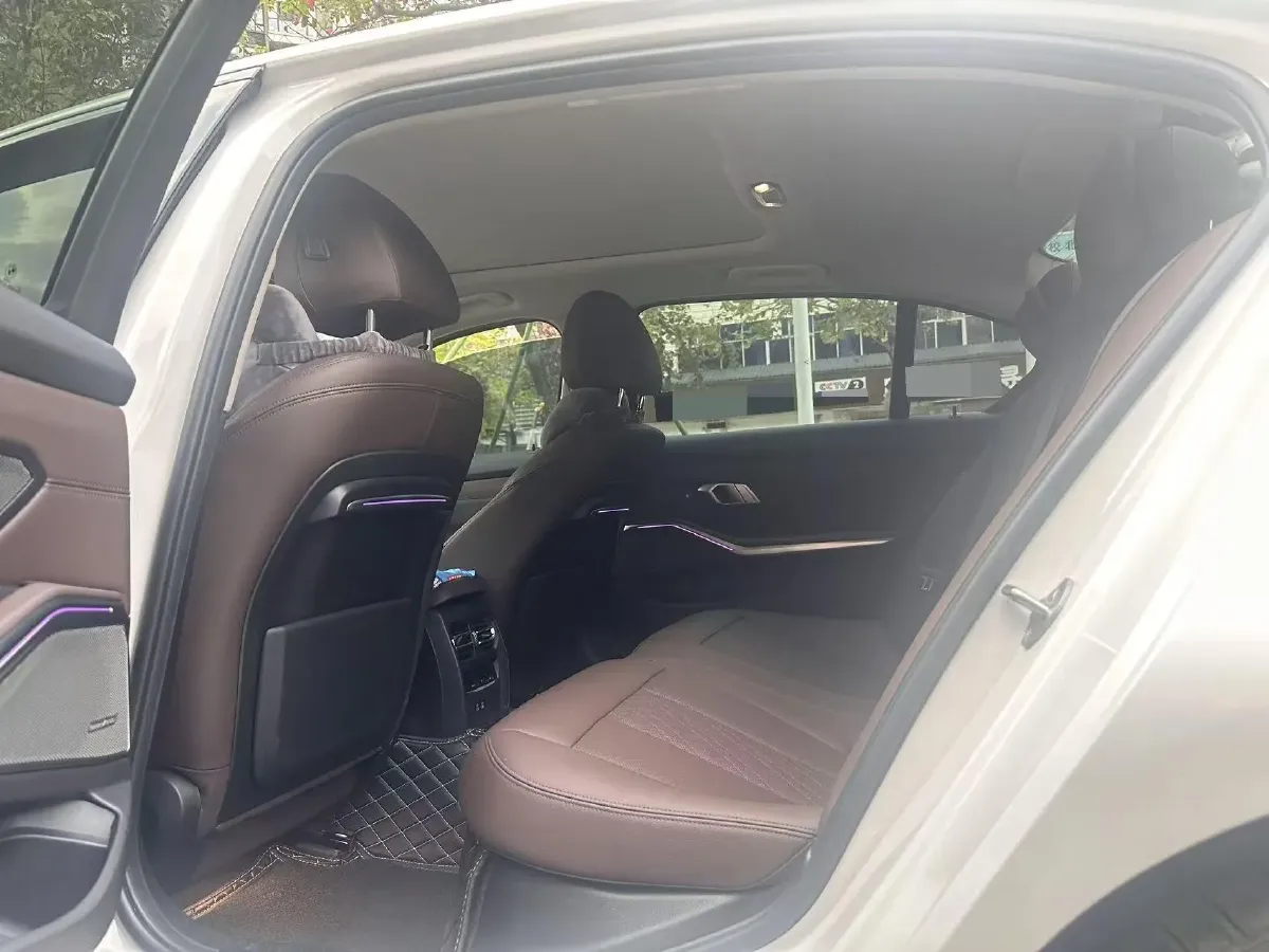 2022 BMW 3 Series 2.0T 184HP L4 8AT,autocango,china used car exporter,china ev exporter,chinese used car exporter,chinese used ev exporter