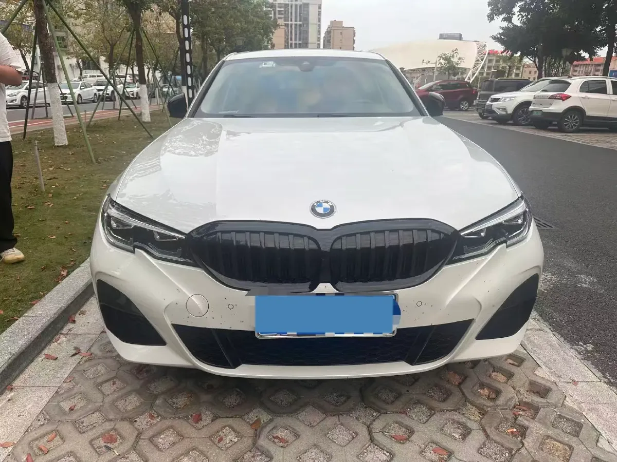 2022 BMW 3 Series 2.0T 184HP L4 8AT,autocango,china used car exporter,china ev exporter,chinese used car exporter,chinese used ev exporter