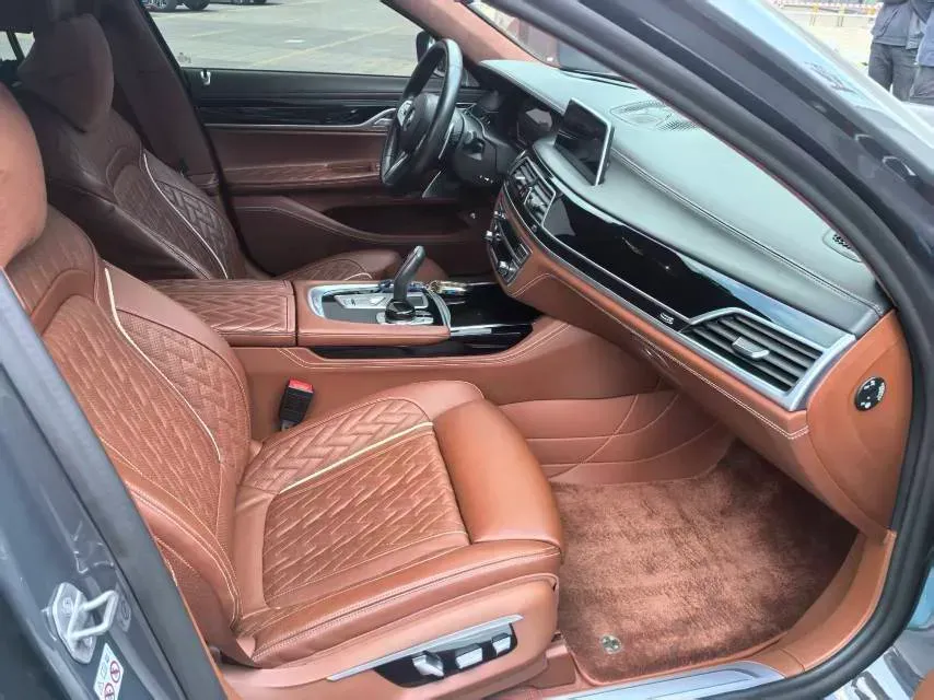 2021 BMW 7 Series 3.0T 340HP L6 8AT,autocango,china used car exporter,china ev exporter,chinese used car exporter,chinese used ev exporter