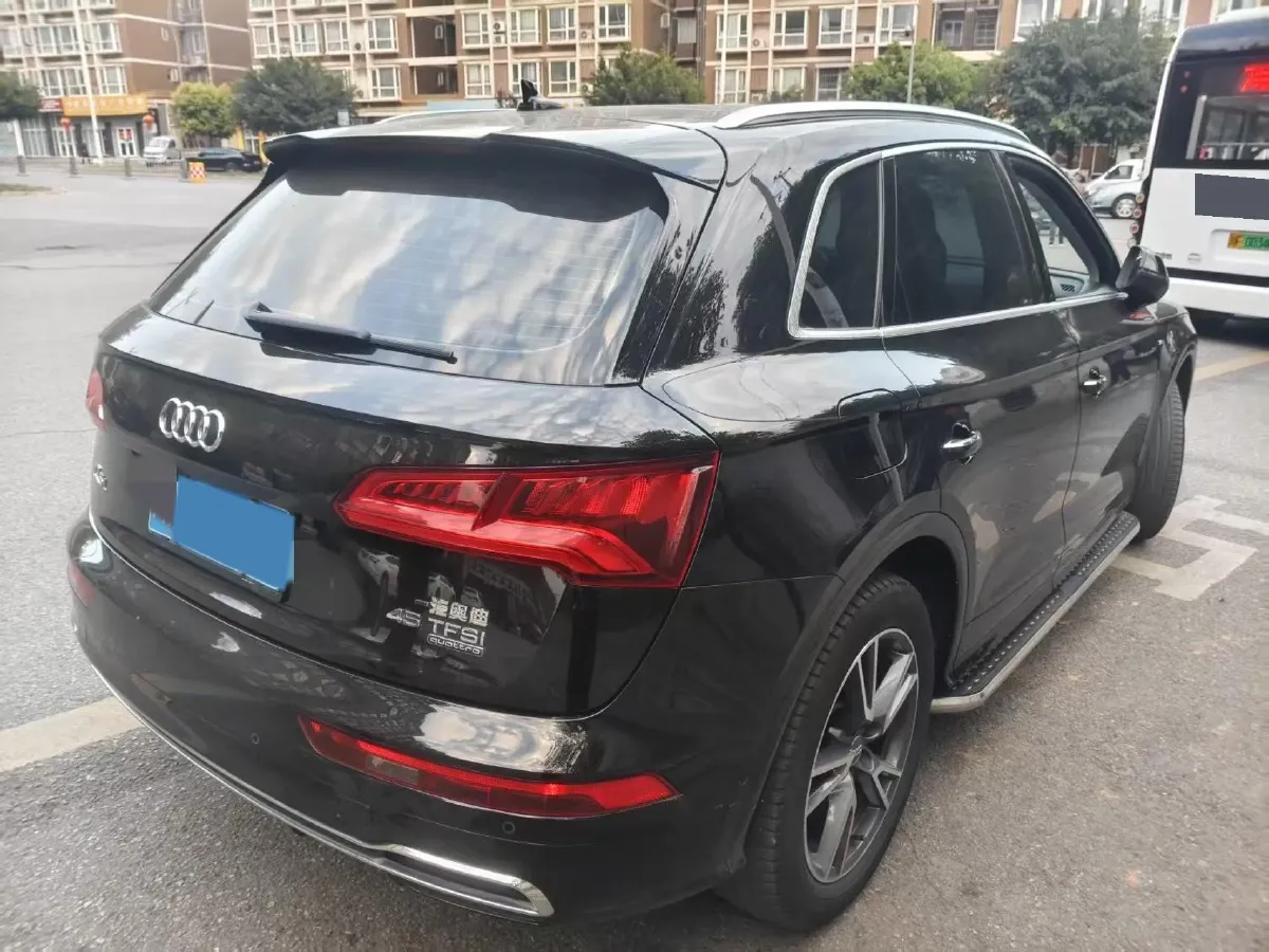 2020 Audi Q5L 2.0T 252HP L4 7DCT,autocango,china used car exporter,china ev exporter,chinese used car exporter,chinese used ev exporter