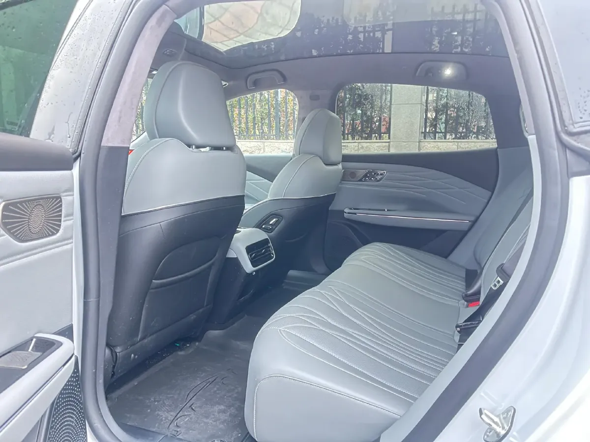 2025 MAXUS InterstellarX 2.5T 224HP L4 8AT,autocango,china used car exporter,china ev exporter,chinese used car exporter,chinese used ev exporter