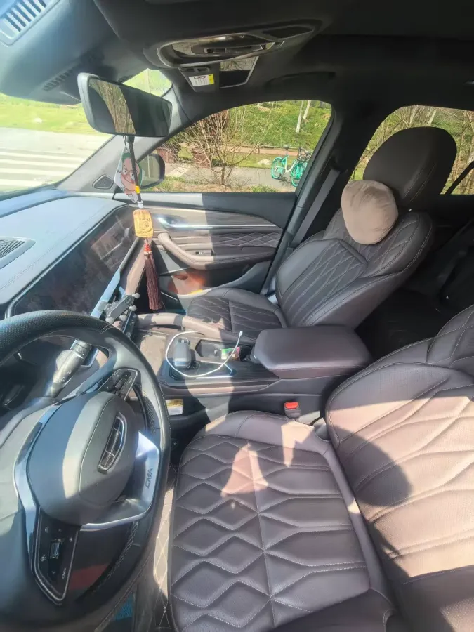 2025 Geely Monjaro 2.0T 238HP L4 8AT,autocango,china used car exporter,china ev exporter,chinese used car exporter,chinese used ev exporter