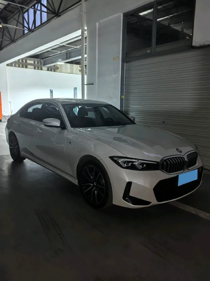 2023 BMW 3 Series 2.0T 156HP L4 8AT,autocango,china used car exporter,china ev exporter,chinese used car exporter,chinese used ev exporter