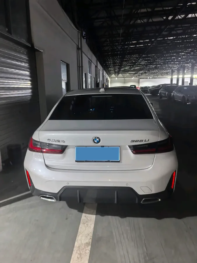 2023 BMW 3 Series 2.0T 156HP L4 8AT,autocango,china used car exporter,china ev exporter,chinese used car exporter,chinese used ev exporter