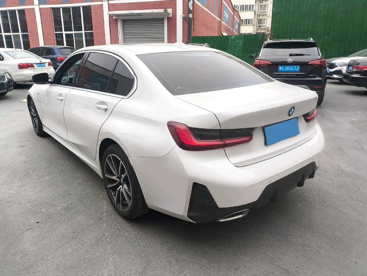 2023 BMW 3 Series 2.0T 156HP L4 8AT,autocango,china used car exporter,china ev exporter,chinese used car exporter,chinese used ev exporter