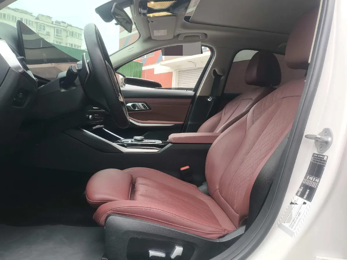 2023 BMW 3 Series 2.0T 156HP L4 8AT,autocango,china used car exporter,china ev exporter,chinese used car exporter,chinese used ev exporter