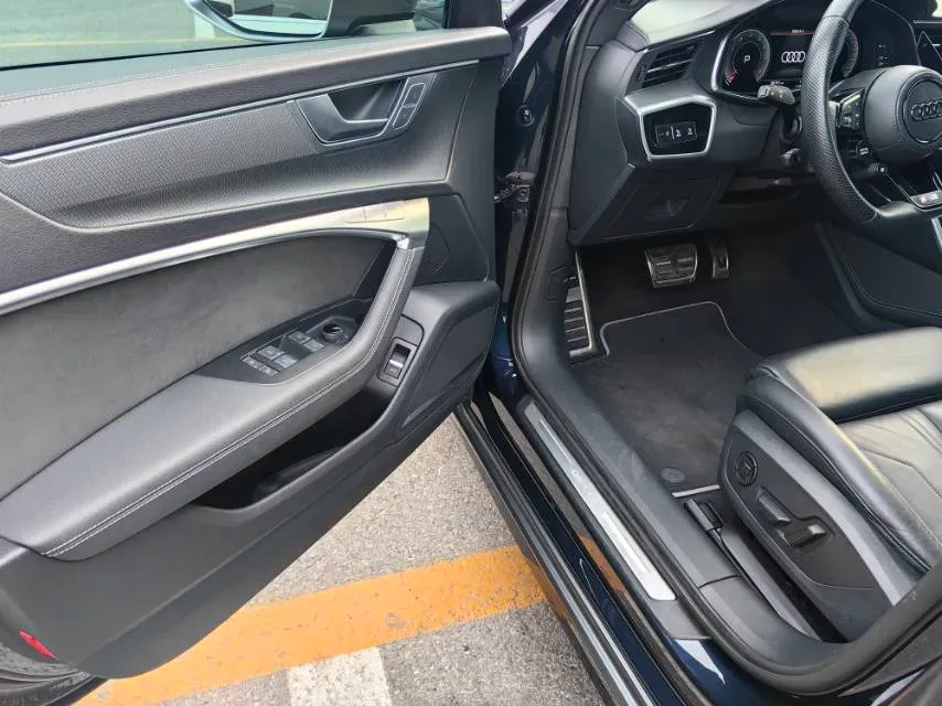 2022 Audi A6 3.0T 340HP V6 7DCT,autocango,china used car exporter,china ev exporter,chinese used car exporter,chinese used ev exporter