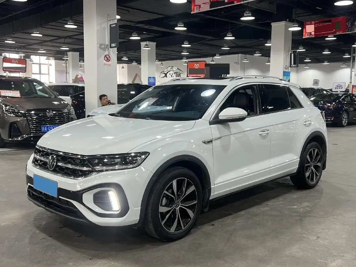 2023 Volkswagen T-Roc 1.5T 160HP L4 7DCT,autocango,china used car exporter,china ev exporter,chinese used car exporter,chinese used ev exporter