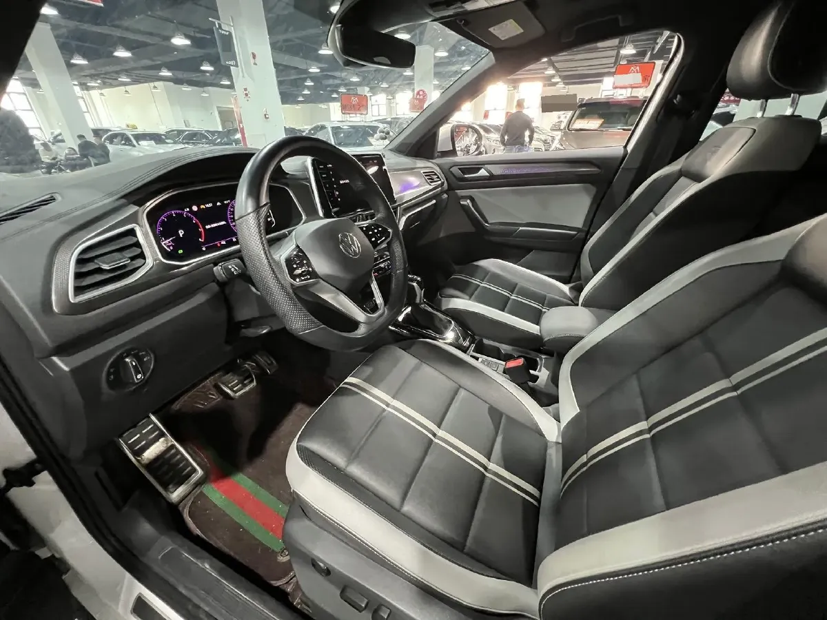 2023 Volkswagen T-Roc 1.5T 160HP L4 7DCT,autocango,china used car exporter,china ev exporter,chinese used car exporter,chinese used ev exporter