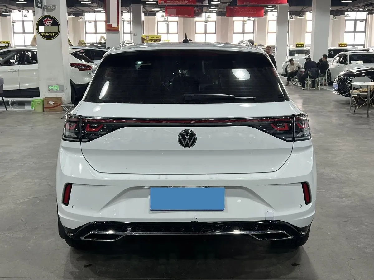 2023 Volkswagen T-Roc 1.5T 160HP L4 7DCT,autocango,china used car exporter,china ev exporter,chinese used car exporter,chinese used ev exporter