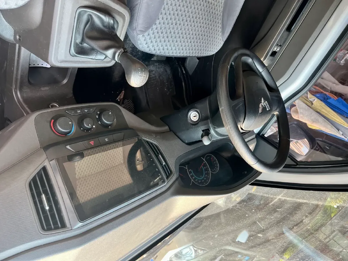 2023 WuLing RongGuang New Truck 2.0L 136HP L4 5MT,autocango,china used car exporter,china ev exporter,chinese used car exporter,chinese used ev exporter