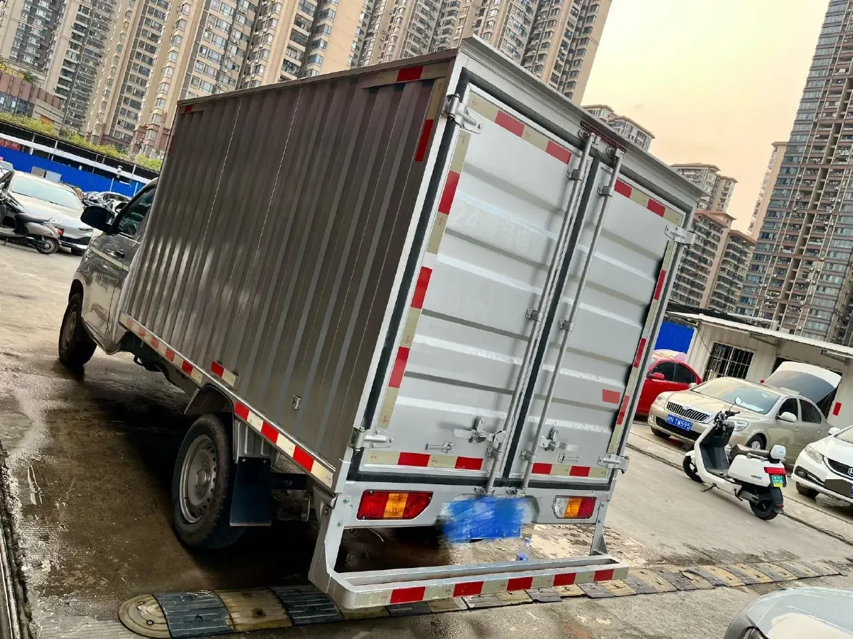 2023 WuLing RongGuang New Truck 2.0L 136HP L4 5MT,autocango,china used car exporter,china ev exporter,chinese used car exporter,chinese used ev exporter