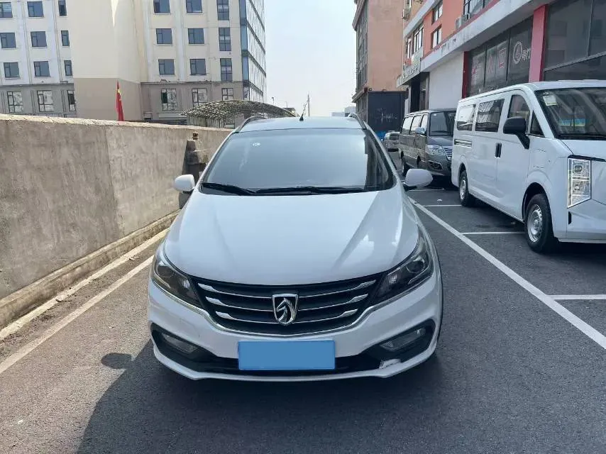 2017 BaoJun 310W 1.5L 112HP L4 6MT,autocango,china used car exporter,china ev exporter,chinese used car exporter,chinese used ev exporter