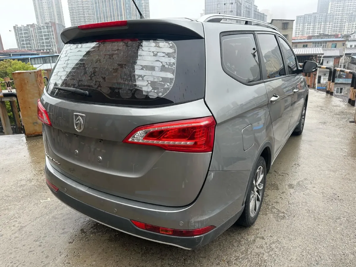 2017 BaoJun 730 1.5T 150HP L4 6MT,autocango,china used car exporter,china ev exporter,chinese used car exporter,chinese used ev exporter
