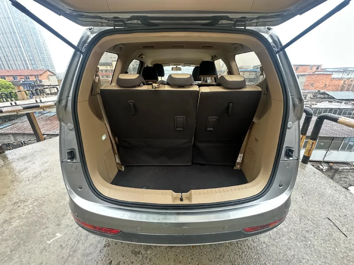 2017 BaoJun 730 1.5T 150HP L4 6MT,autocango,china used car exporter,china ev exporter,chinese used car exporter,chinese used ev exporter