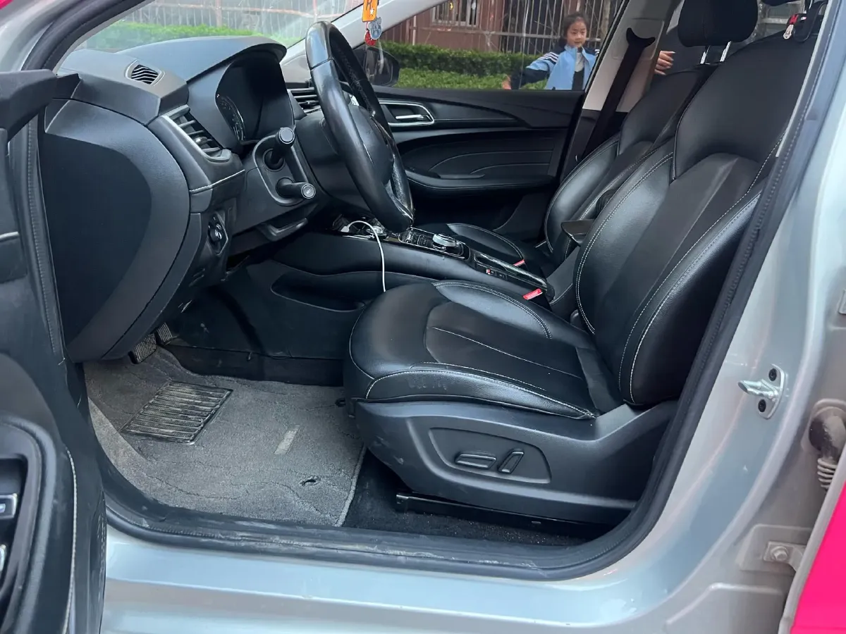 2018 Roewe Ei5 BEV 35KWH,autocango,china used car exporter,china ev exporter,chinese used car exporter,chinese used ev exporter