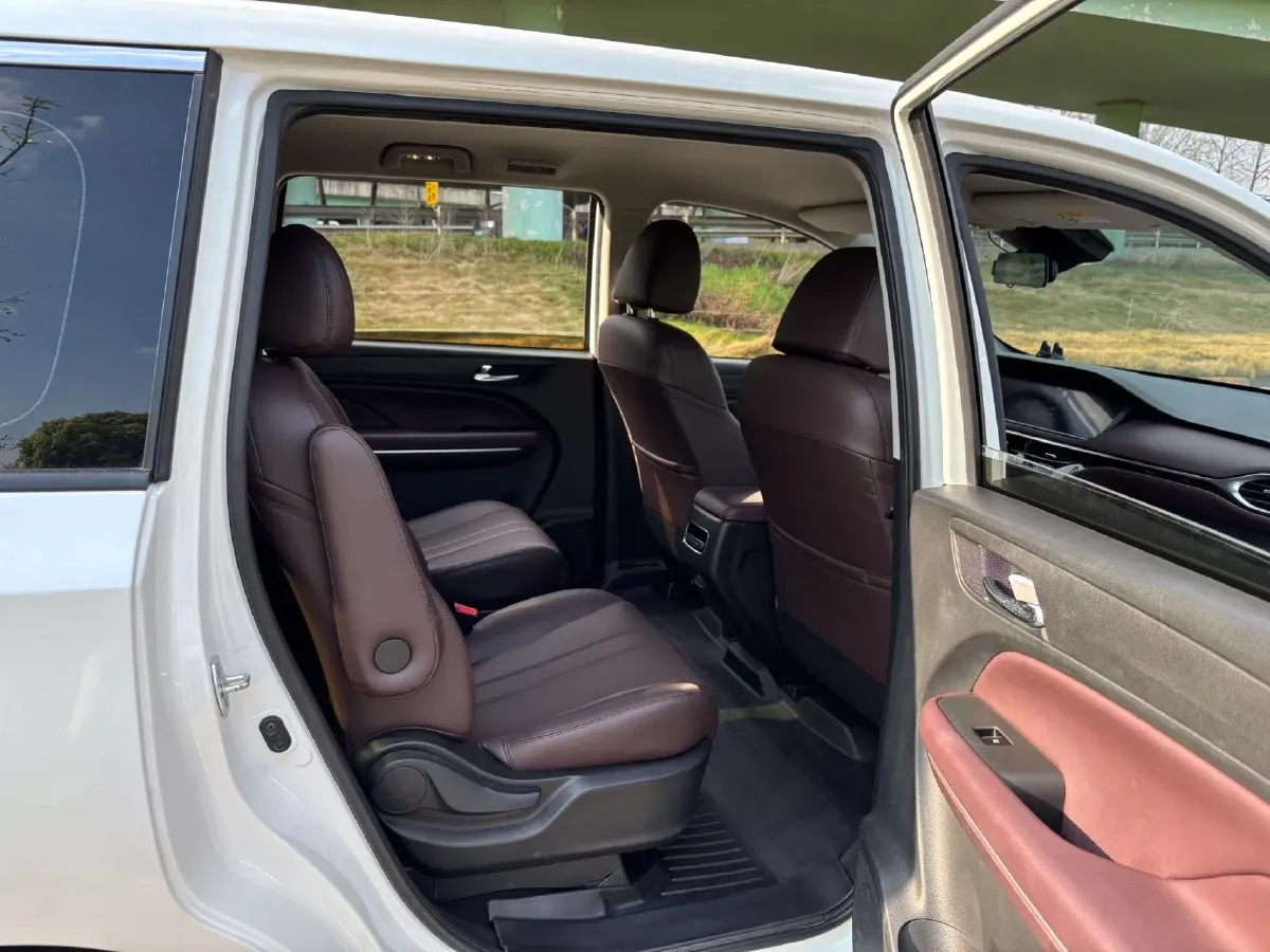 2023 GAC Trumpchi M6 1.5T 177HP L4 7DCT,autocango,china used car exporter,china ev exporter,chinese used car exporter,chinese used ev exporter