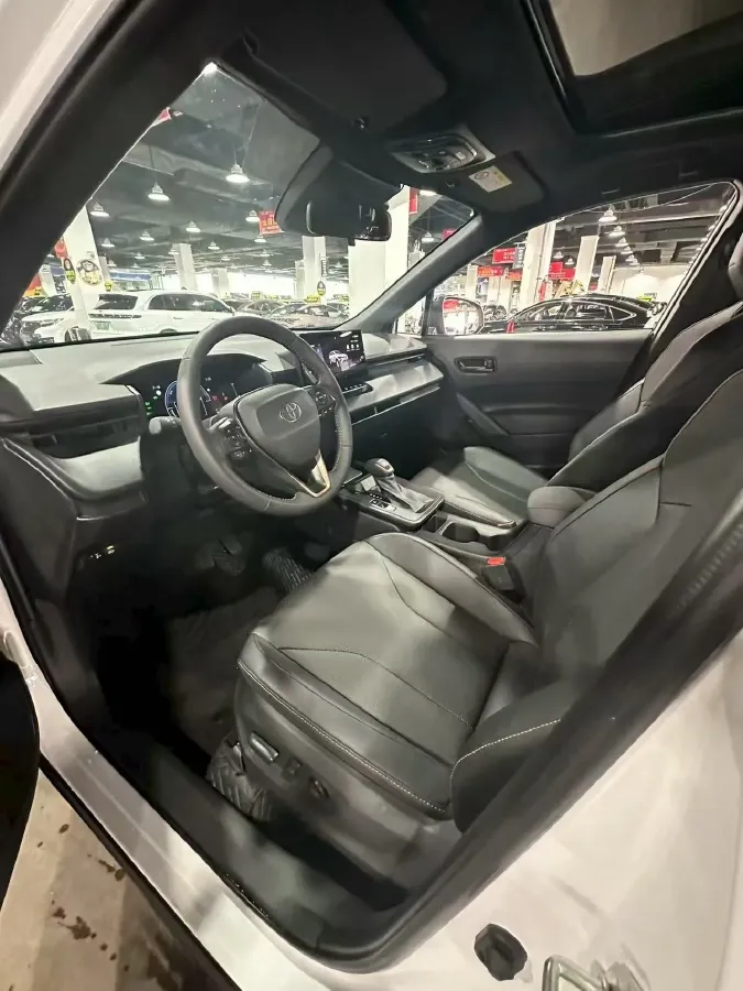 2024 Toyota Corolla Cross 2.0L 152HP L4 E-CVT Hybrid,autocango,china used car exporter,china ev exporter,chinese used car exporter,chinese used ev exporter