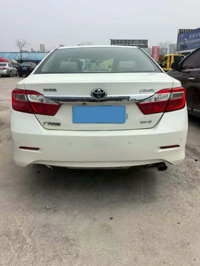 2013 Toyota Camry 2.0L 148HP L4 4AT,autocango,china used car exporter,china ev exporter,chinese used car exporter,chinese used ev exporter